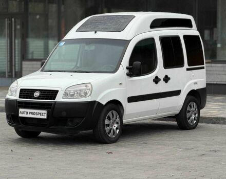 Белый Фиат Добло, объемом двигателя 1.3 л и пробегом 283 тыс. км за 5200 $, фото 2 на Automoto.ua