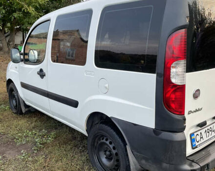 Белый Фиат Добло, объемом двигателя 1.3 л и пробегом 210 тыс. км за 5200 $, фото 4 на Automoto.ua