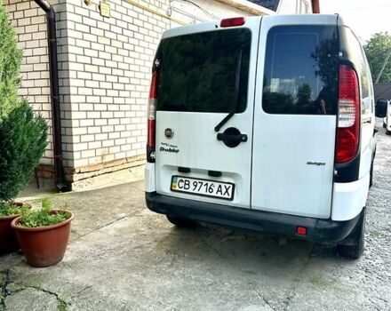 Белый Фиат Добло, объемом двигателя 0 л и пробегом 187 тыс. км за 6000 $, фото 2 на Automoto.ua