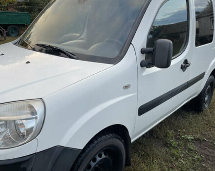 Белый Фиат Добло, объемом двигателя 1.3 л и пробегом 210 тыс. км за 5200 $, фото 3 на Automoto.ua