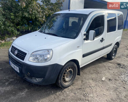 Белый Фиат Добло, объемом двигателя 1.25 л и пробегом 160 тыс. км за 3700 $, фото 1 на Automoto.ua