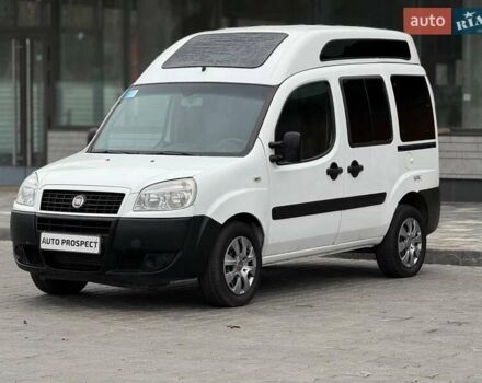 Белый Фиат Добло, объемом двигателя 1.3 л и пробегом 283 тыс. км за 5200 $, фото 2 на Automoto.ua
