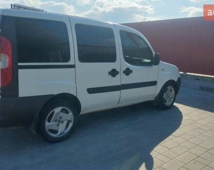 Белый Фиат Добло, объемом двигателя 1.9 л и пробегом 323 тыс. км за 5100 $, фото 4 на Automoto.ua