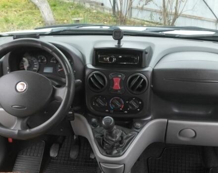 Белый Фиат Добло, объемом двигателя 1.4 л и пробегом 140 тыс. км за 5900 $, фото 17 на Automoto.ua