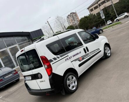 Белый Фиат Добло, объемом двигателя 1.2 л и пробегом 220 тыс. км за 5999 $, фото 3 на Automoto.ua