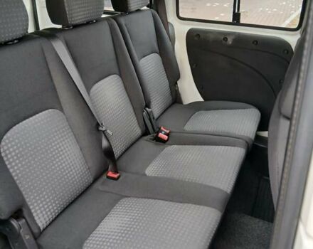 Белый Фиат Добло, объемом двигателя 1.4 л и пробегом 35 тыс. км за 8500 $, фото 18 на Automoto.ua