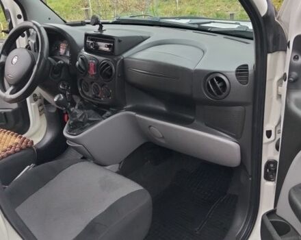 Белый Фиат Добло, объемом двигателя 1.4 л и пробегом 140 тыс. км за 5900 $, фото 11 на Automoto.ua