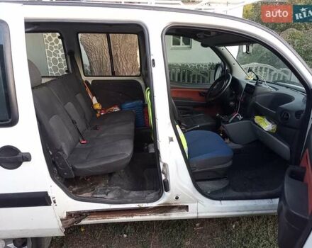 Білий Фіат Добло, об'ємом двигуна 1.37 л та пробігом 240 тис. км за 3800 $, фото 5 на Automoto.ua