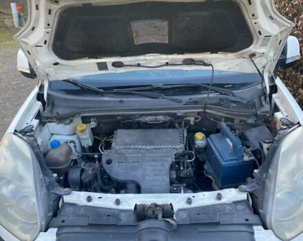 Білий Фіат Добло, об'ємом двигуна 1.3 л та пробігом 270 тис. км за 4700 $, фото 14 на Automoto.ua