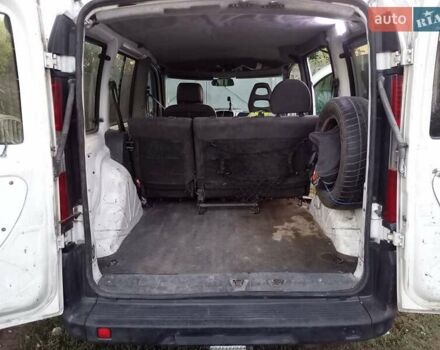 Білий Фіат Добло, об'ємом двигуна 1.37 л та пробігом 240 тис. км за 3800 $, фото 1 на Automoto.ua