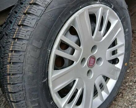 Белый Фиат Добло, объемом двигателя 1.4 л и пробегом 35 тыс. км за 8500 $, фото 33 на Automoto.ua