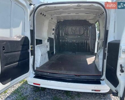 Білий Фіат Добло, об'ємом двигуна 1.25 л та пробігом 235 тис. км за 4700 $, фото 12 на Automoto.ua
