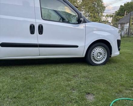 Белый Фиат Добло, объемом двигателя 1.2 л и пробегом 410 тыс. км за 4500 $, фото 2 на Automoto.ua