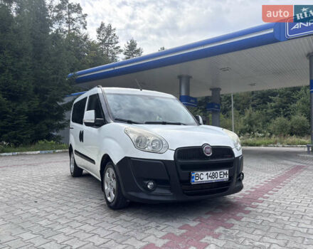 Белый Фиат Добло, объемом двигателя 1.3 л и пробегом 247 тыс. км за 6599 $, фото 2 на Automoto.ua