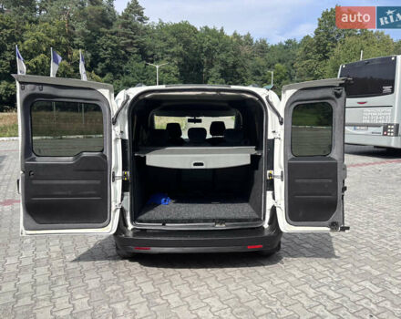 Белый Фиат Добло, объемом двигателя 1.3 л и пробегом 247 тыс. км за 6599 $, фото 14 на Automoto.ua