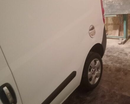 Белый Фиат Добло, объемом двигателя 1.2 л и пробегом 380 тыс. км за 3300 $, фото 5 на Automoto.ua