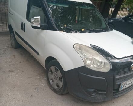 Белый Фиат Добло, объемом двигателя 1.2 л и пробегом 380 тыс. км за 3300 $, фото 6 на Automoto.ua