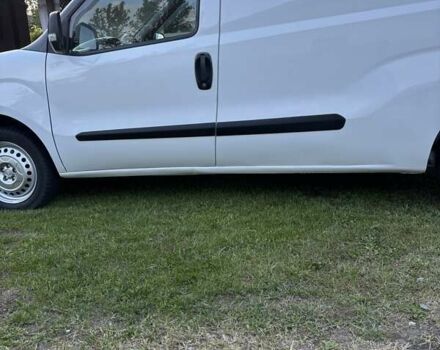 Белый Фиат Добло, объемом двигателя 1.2 л и пробегом 410 тыс. км за 4500 $, фото 7 на Automoto.ua