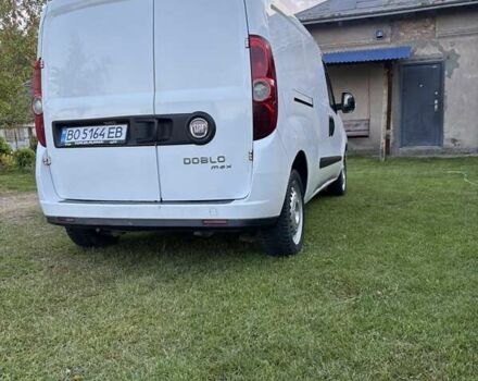 Белый Фиат Добло, объемом двигателя 1.2 л и пробегом 410 тыс. км за 4500 $, фото 4 на Automoto.ua