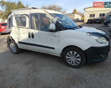 Белый Фиат Добло, объемом двигателя 1.4 л и пробегом 290 тыс. км за 2550 $, фото 6 на Automoto.ua