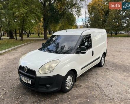 Белый Фиат Добло, объемом двигателя 1.25 л и пробегом 207 тыс. км за 5300 $, фото 1 на Automoto.ua