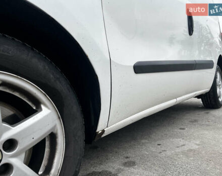 Белый Фиат Добло, объемом двигателя 1.25 л и пробегом 144 тыс. км за 4100 $, фото 6 на Automoto.ua