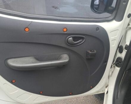 Белый Фиат Добло, объемом двигателя 1.4 л и пробегом 260 тыс. км за 3300 $, фото 4 на Automoto.ua