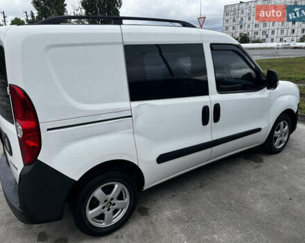 Белый Фиат Добло, объемом двигателя 1.25 л и пробегом 144 тыс. км за 4100 $, фото 4 на Automoto.ua