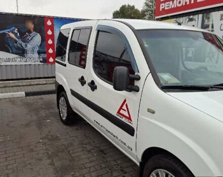 Белый Фиат Добло, объемом двигателя 1.25 л и пробегом 174 тыс. км за 6750 $, фото 13 на Automoto.ua