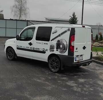 Белый Фиат Добло, объемом двигателя 1.37 л и пробегом 268 тыс. км за 4800 $, фото 2 на Automoto.ua