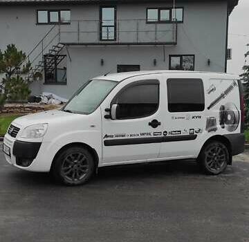 Белый Фиат Добло, объемом двигателя 1.37 л и пробегом 268 тыс. км за 4800 $, фото 1 на Automoto.ua