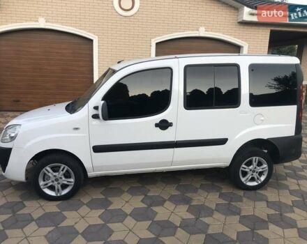 Белый Фиат Добло, объемом двигателя 1.25 л и пробегом 247 тыс. км за 6100 $, фото 5 на Automoto.ua