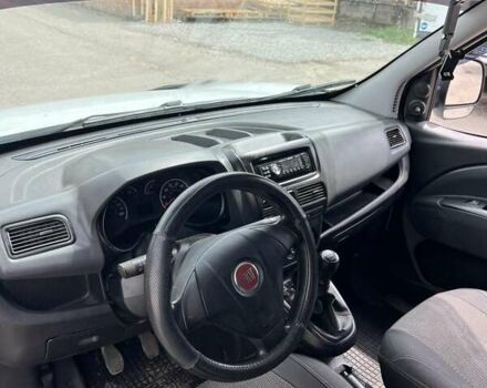 Белый Фиат Добло, объемом двигателя 1.2 л и пробегом 210 тыс. км за 5200 $, фото 2 на Automoto.ua