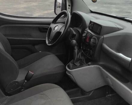 Белый Фиат Добло, объемом двигателя 1.4 л и пробегом 268 тыс. км за 4800 $, фото 6 на Automoto.ua