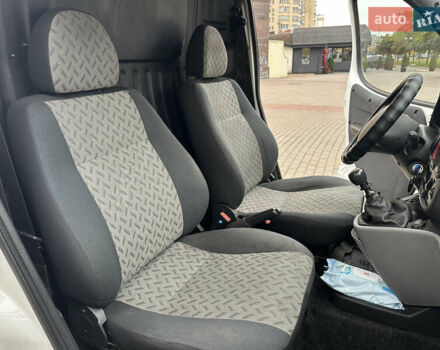 Білий Фіат Добло, об'ємом двигуна 1.4 л та пробігом 190 тис. км за 6500 $, фото 40 на Automoto.ua