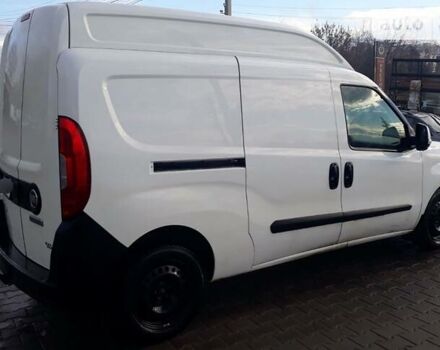 Белый Фиат Добло, объемом двигателя 1.6 л и пробегом 310 тыс. км за 9500 $, фото 2 на Automoto.ua