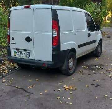 Белый Фиат Добло, объемом двигателя 1.4 л и пробегом 257 тыс. км за 4500 $, фото 3 на Automoto.ua