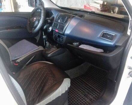 Белый Фиат Добло, объемом двигателя 1.2 л и пробегом 430 тыс. км за 6200 $, фото 7 на Automoto.ua