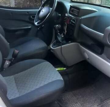 Белый Фиат Добло, объемом двигателя 1.4 л и пробегом 257 тыс. км за 4500 $, фото 1 на Automoto.ua