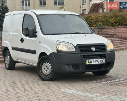 Білий Фіат Добло, об'ємом двигуна 1.4 л та пробігом 190 тис. км за 6500 $, фото 3 на Automoto.ua