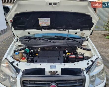 Белый Фиат Добло, объемом двигателя 1.3 л и пробегом 158 тыс. км за 6300 $, фото 13 на Automoto.ua