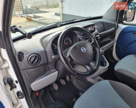 Белый Фиат Добло, объемом двигателя 1.3 л и пробегом 158 тыс. км за 6300 $, фото 11 на Automoto.ua