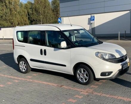 Белый Фиат Добло, объемом двигателя 0 л и пробегом 200 тыс. км за 8000 $, фото 2 на Automoto.ua