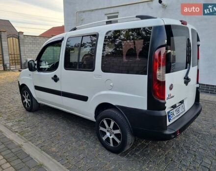 Белый Фиат Добло, объемом двигателя 1.3 л и пробегом 158 тыс. км за 6300 $, фото 3 на Automoto.ua