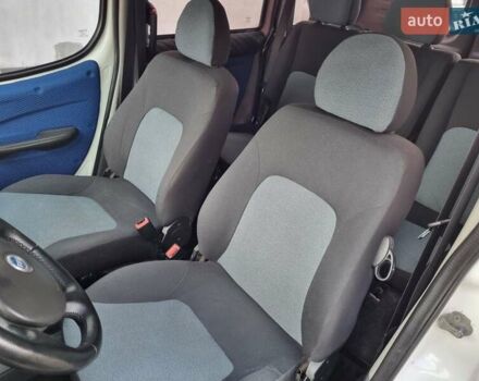 Белый Фиат Добло, объемом двигателя 1.3 л и пробегом 158 тыс. км за 6300 $, фото 18 на Automoto.ua