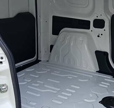 Белый Фиат Добло, объемом двигателя 1.3 л и пробегом 72 тыс. км за 9300 $, фото 15 на Automoto.ua