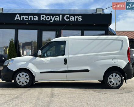 Белый Фиат Добло, объемом двигателя 1.6 л и пробегом 265 тыс. км за 8900 $, фото 4 на Automoto.ua