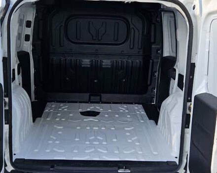 Белый Фиат Добло, объемом двигателя 1.3 л и пробегом 72 тыс. км за 9300 $, фото 12 на Automoto.ua