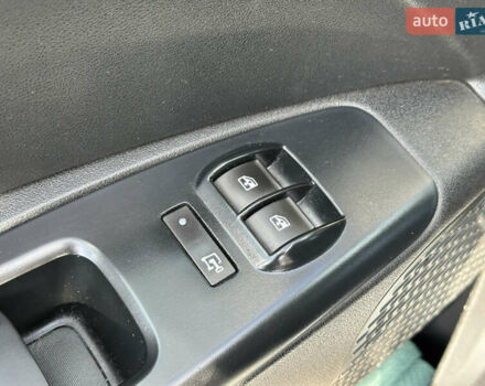 Белый Фиат Добло, объемом двигателя 1.6 л и пробегом 265 тыс. км за 8900 $, фото 20 на Automoto.ua