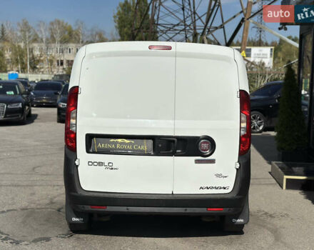 Белый Фиат Добло, объемом двигателя 1.6 л и пробегом 265 тыс. км за 8900 $, фото 10 на Automoto.ua